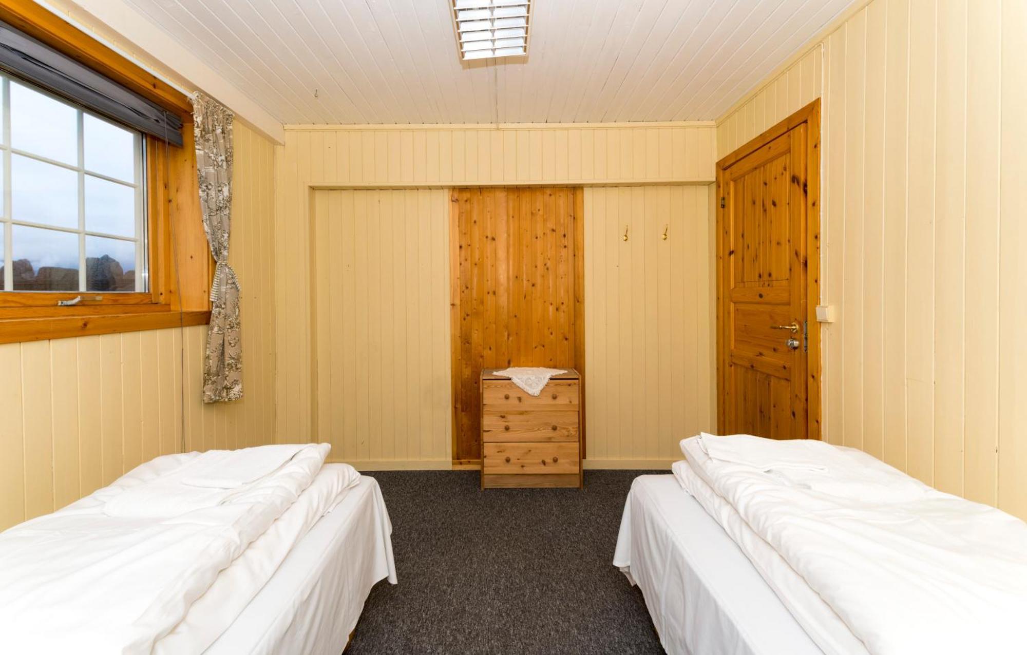 Statsbuene I Kabelvag Hotel Bagian luar foto