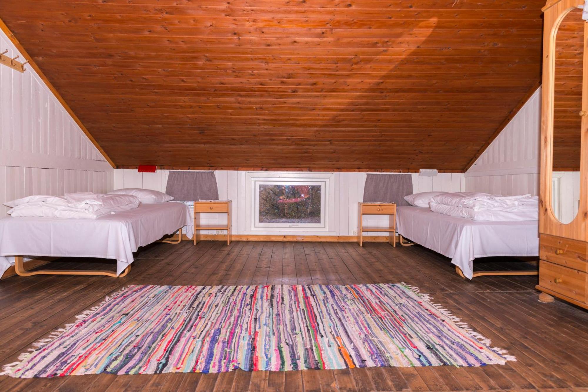 Statsbuene I Kabelvag Hotel Bagian luar foto