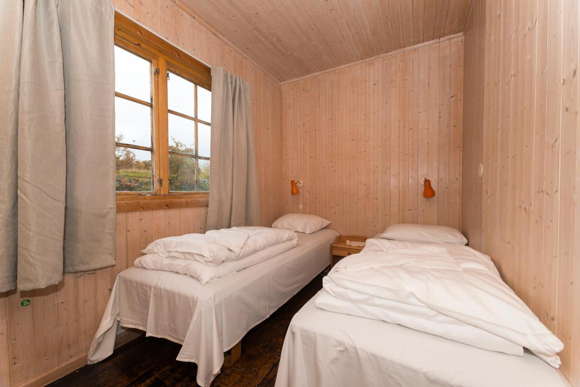 Statsbuene I Kabelvag Hotel Bagian luar foto