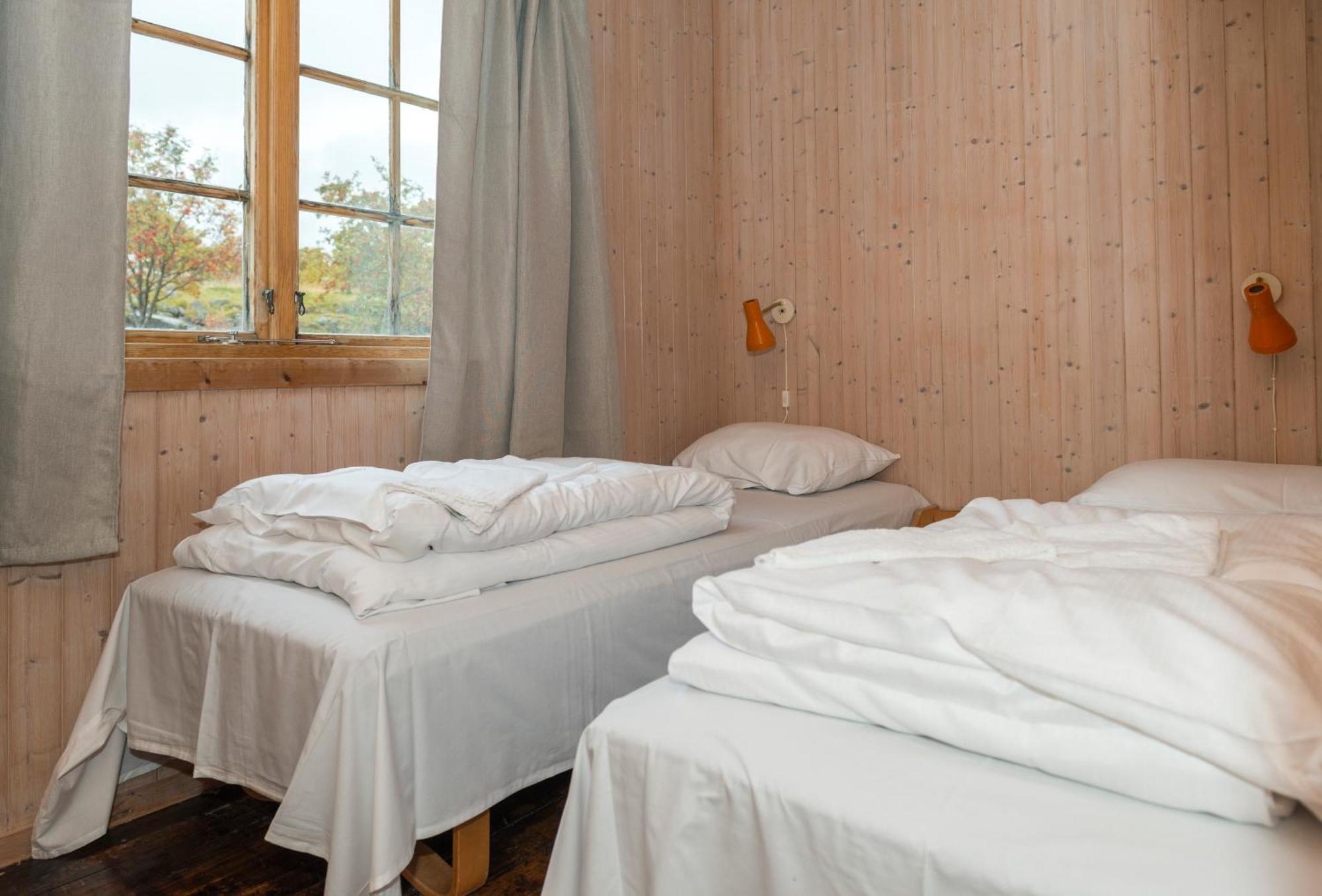 Statsbuene I Kabelvag Hotel Bagian luar foto
