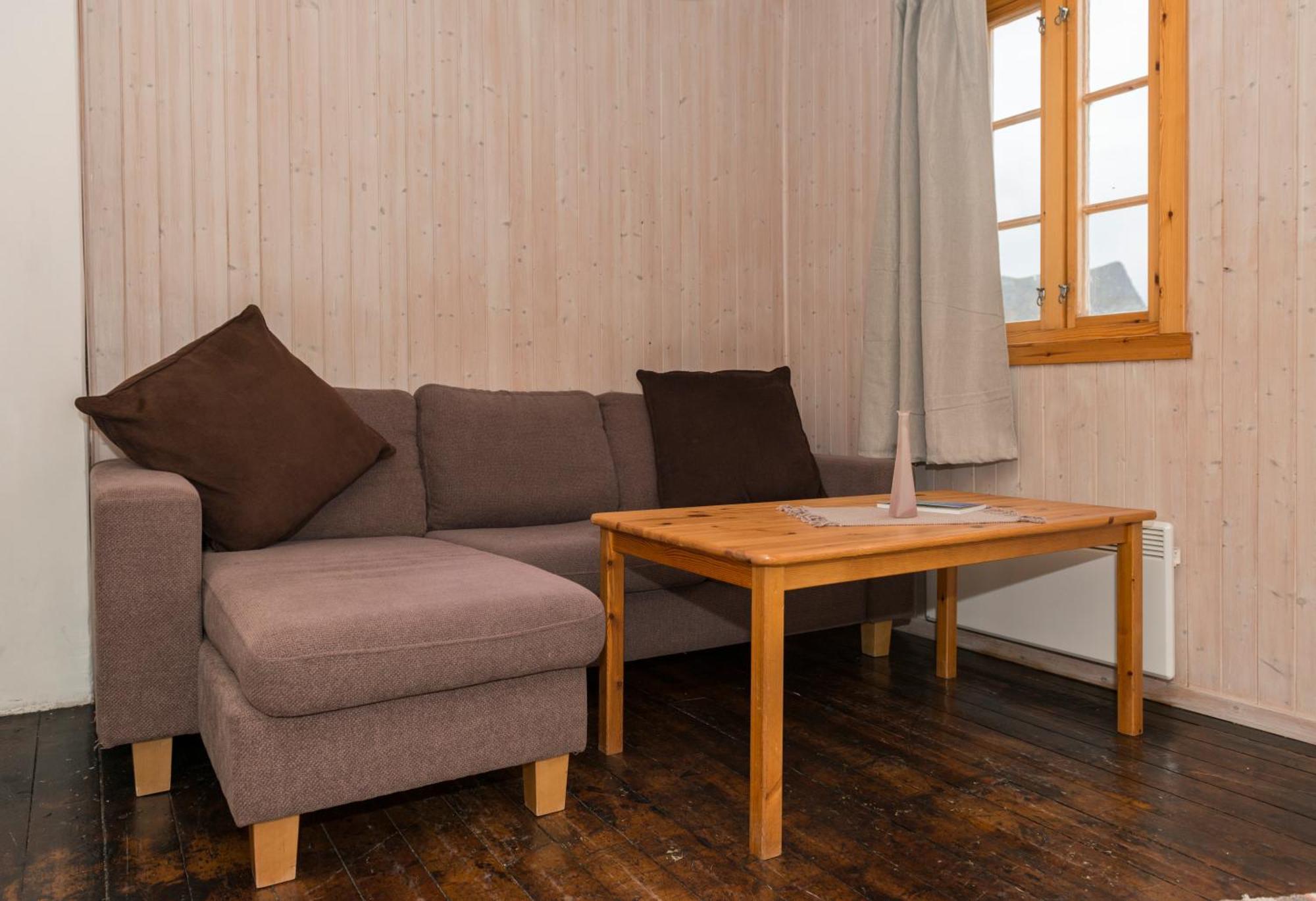 Statsbuene I Kabelvag Hotel Bagian luar foto