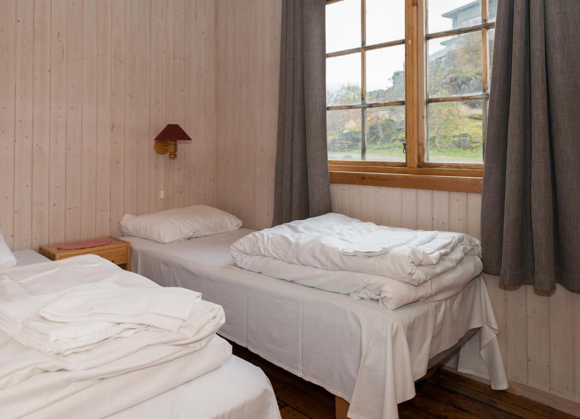 Statsbuene I Kabelvag Hotel Bagian luar foto