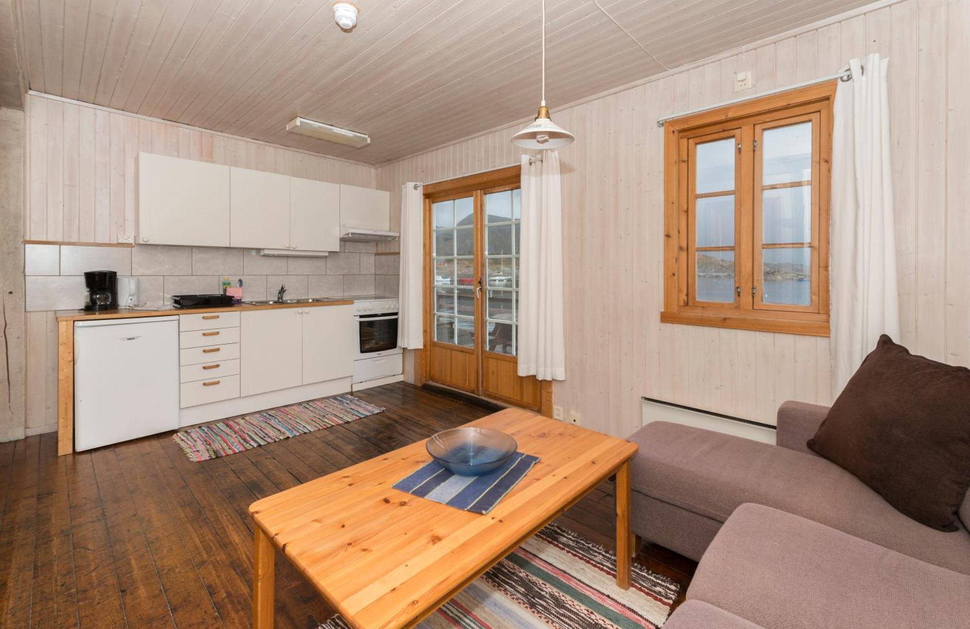 Statsbuene I Kabelvag Hotel Bagian luar foto