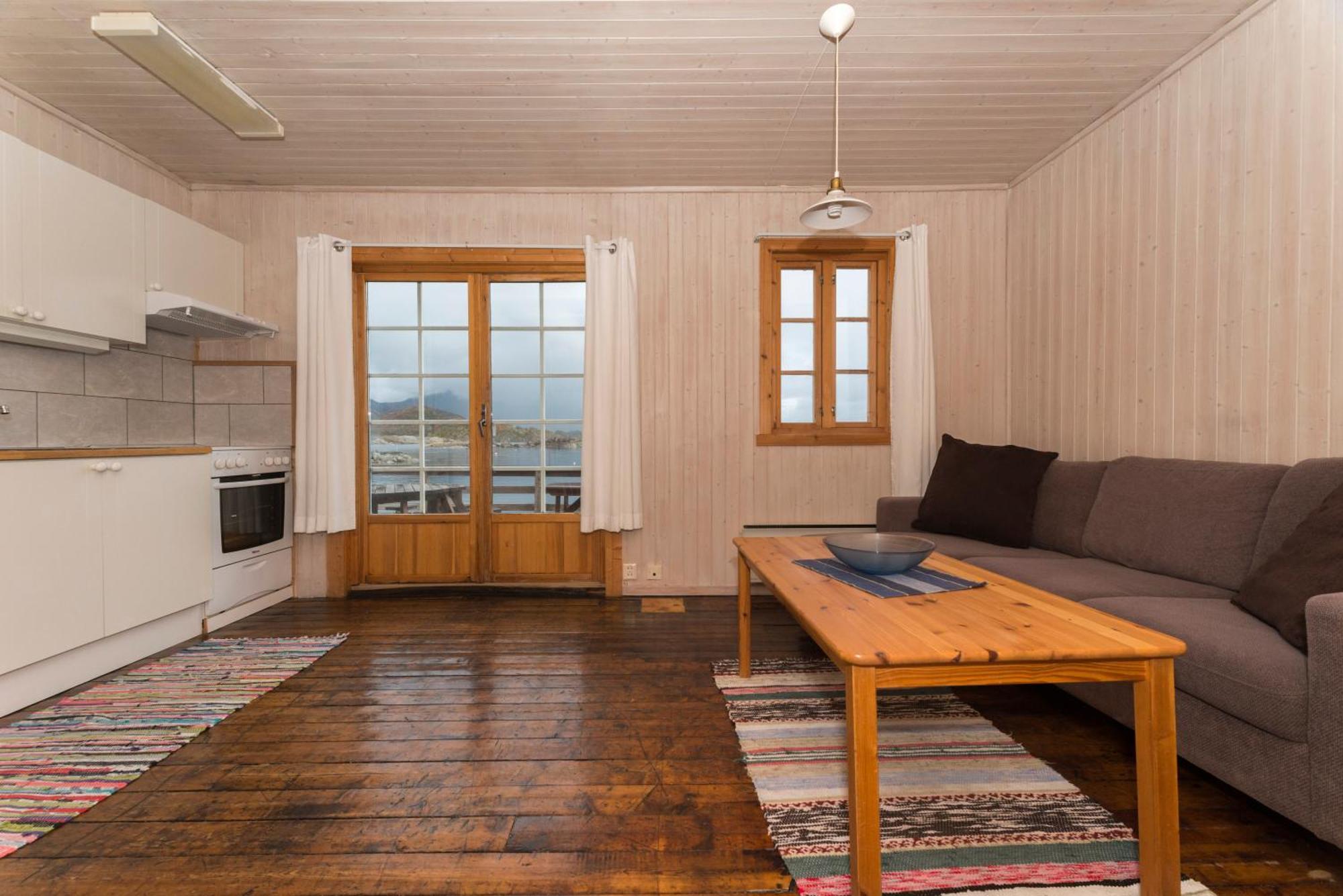 Statsbuene I Kabelvag Hotel Bagian luar foto